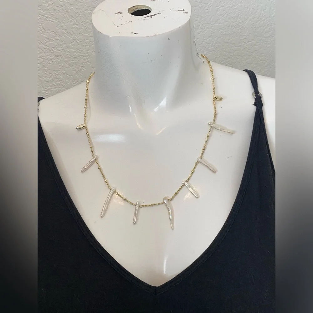 New Kendra Scott Eileen Long Strand Necklace pearls and gold metal - Picture 2 of 9